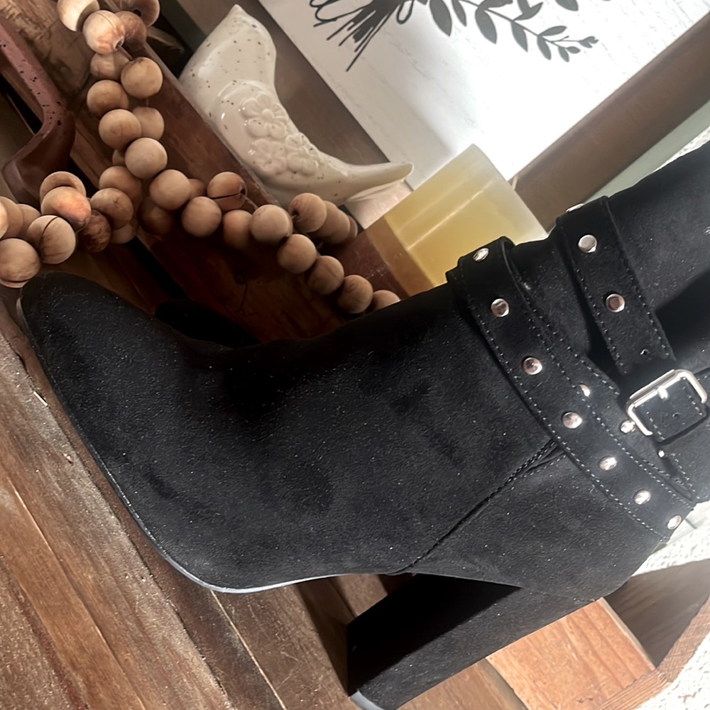 ♥️JustFab Boots
